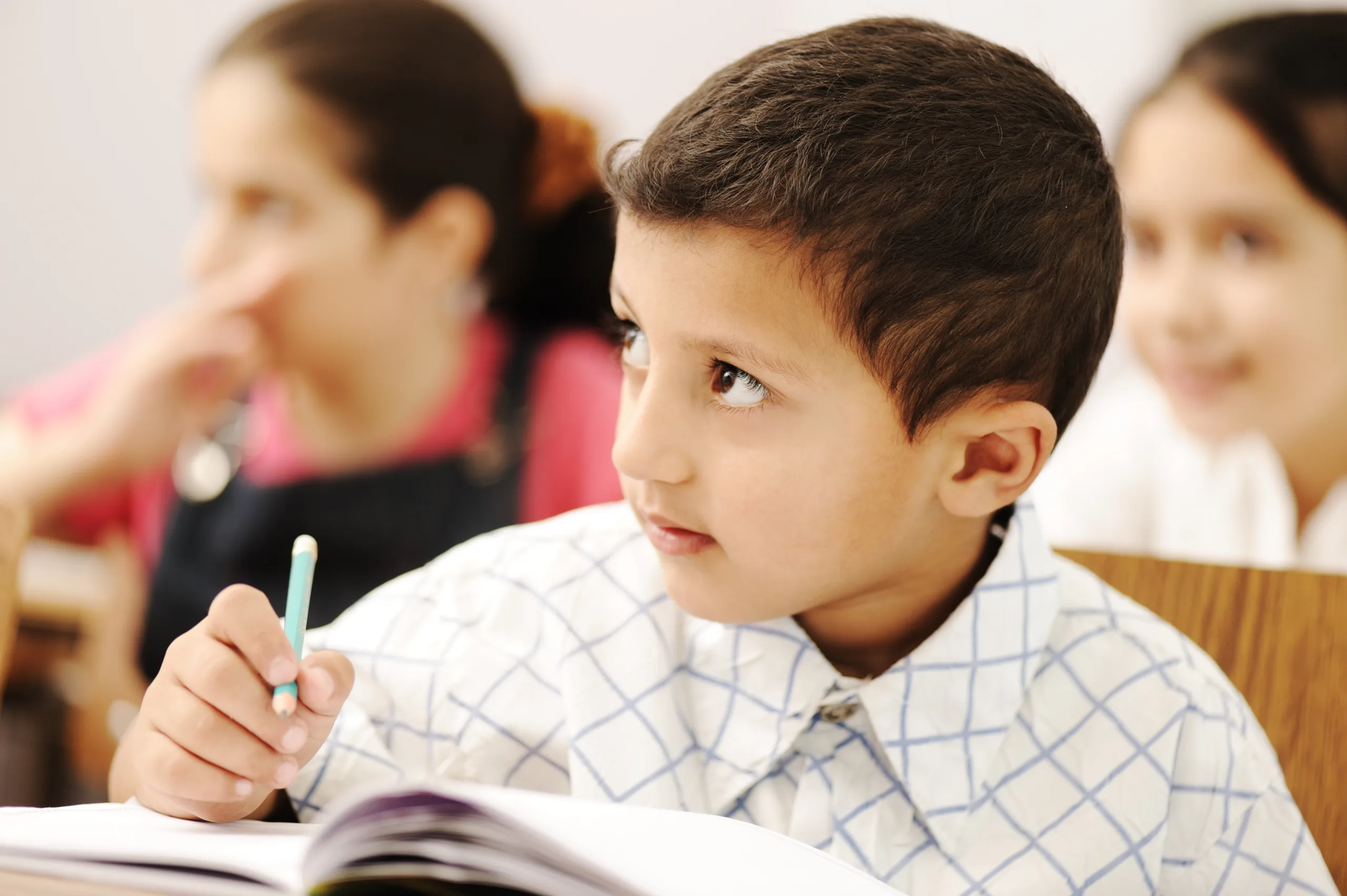 Happy,Competitive,Working,Successful,Kids,In,The,School,,Classroom Education_3